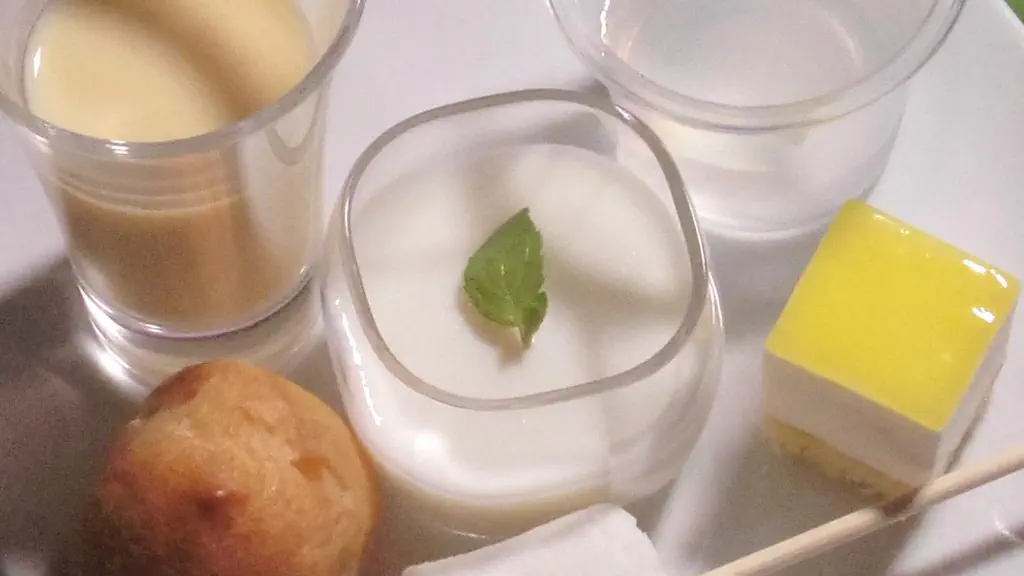 ミニ杏仁豆腐